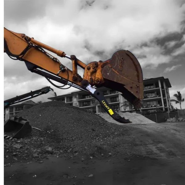 Amulet PowerClamp Excavator Progressive - Linkage Type Hydraulic Thumb - Amulet - Beacon Attachments