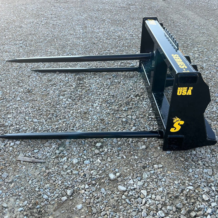 Stinger Attachments Bale Spear – Series 1 (BS1) For Skid Steers - Stinger Attachments - Beacon Attachments