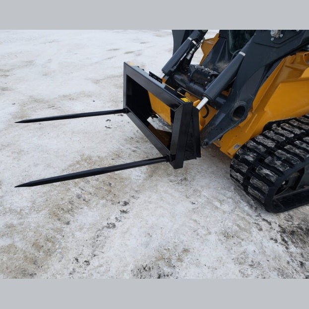 Stinger Attachments Bale Spear – Series 2 (BS2) For Skid Steers and Tractors - Stinger Attachments - Beacon Attachments