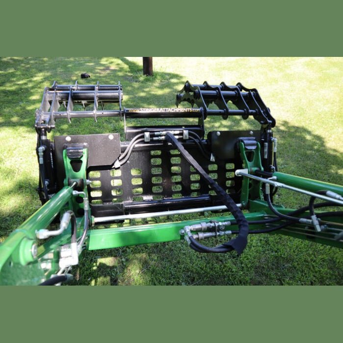 Stinger Attachments Compact Clam Grapple For Skid Steers & Compact Tractors - Stinger Attachments - Beacon Attachments