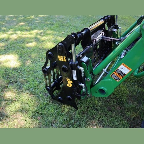 Stinger Attachments Compact Clam Grapple For Skid Steers & Compact Tractors - Stinger Attachments - Beacon Attachments