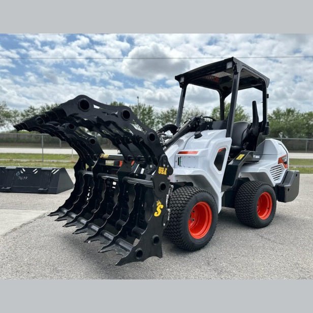 Stinger Attachments Compact Clam Grapple For Skid Steers & Compact Tractors - Stinger Attachments - Beacon Attachments