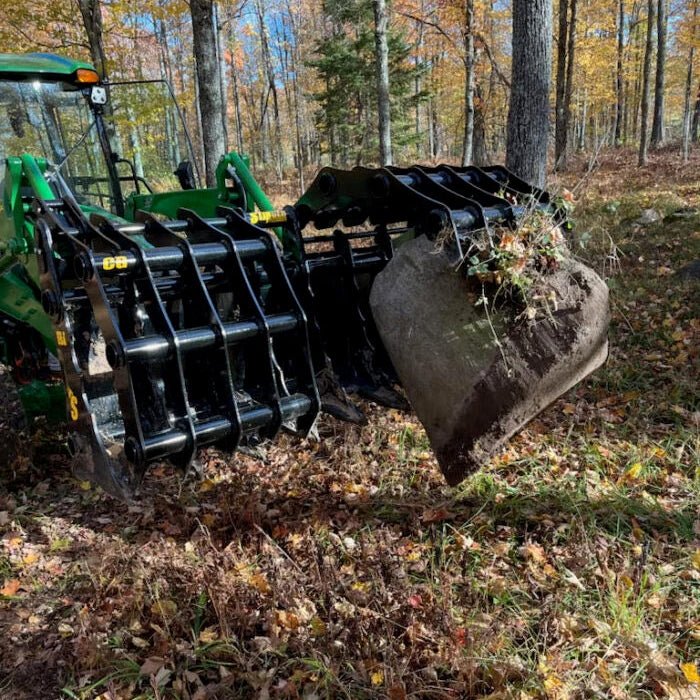 Stinger Attachments Compact Clam Grapple For Skid Steers & Compact Tractors - Stinger Attachments - Beacon Attachments