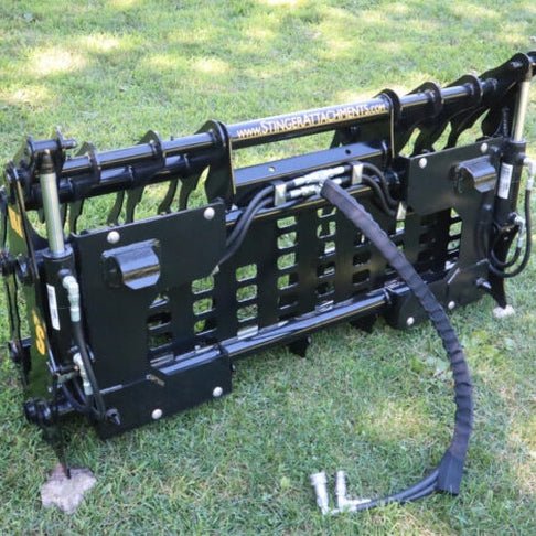 Stinger Attachments Compact Clam Grapple For Skid Steers & Compact Tractors - Stinger Attachments - Beacon Attachments