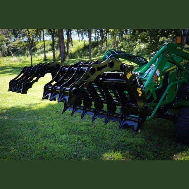 Stinger Attachments Compact Clam Grapple For Skid Steers & Compact Tractors - Stinger Attachments - Beacon Attachments