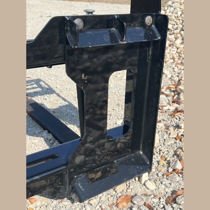 Stinger Attachments Compact Pallet Fork For Skid Steers & Compact Tractors - Stinger Attachments - Beacon Attachments