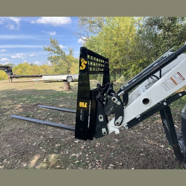 Stinger Attachments Compact Pallet Fork For Skid Steers & Compact Tractors - Stinger Attachments - Beacon Attachments