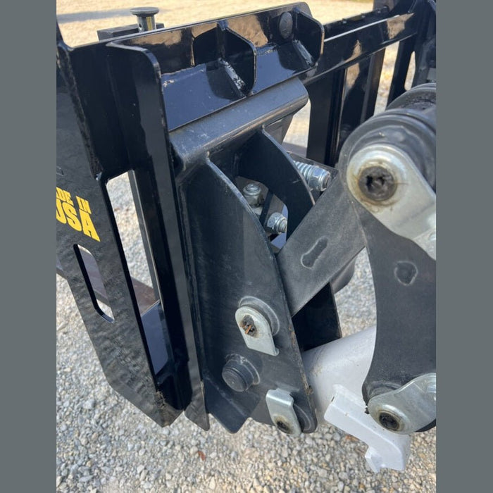 Stinger Attachments Compact Pallet Fork For Skid Steers & Compact Tractors - Stinger Attachments - Beacon Attachments