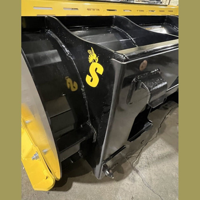 Stinger Attachments Compact Snow Pusher (CSP) For Skid Steers & Compact Tractors - Stinger Attachments - Beacon Attachments
