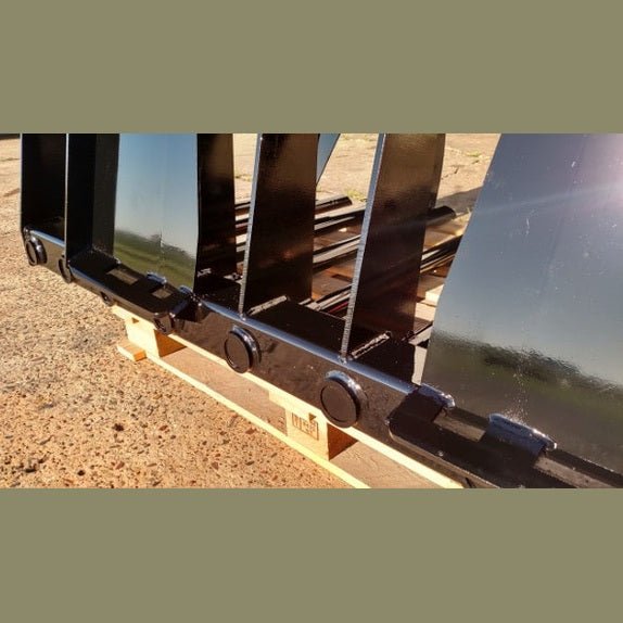 Stinger Attachments Manure Tine Grapple Bucket (MTG) For Skid Steers - Stinger Attachments - Beacon Attachments