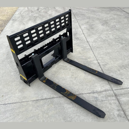Stinger Attachments Pallet Forks Attachment (PFSB) For Skid Steers - Stinger Attachments - Beacon Attachments
