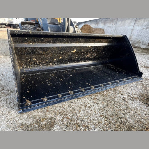 Stinger Attachments Tractor High Volume Material Bucket (MBHV - UT) For Skid Steers & Utility Tractors - Stinger Attachments - Beacon Attachments