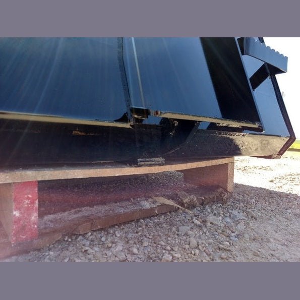 Stinger Attachments Tractor Material Bucket – Series 3 (MB3) For Skid Steers & Utility Tractors - Stinger Attachments - Beacon Attachments