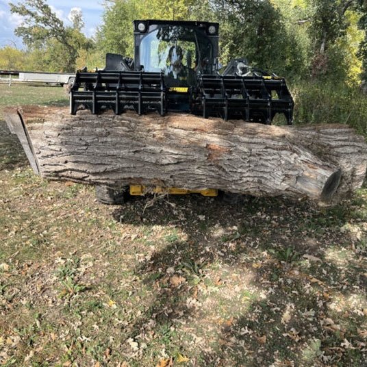 Stinger Attachments Utility Tractor CG Clam Grapple (CG) - Stinger Attachments - Beacon Attachments