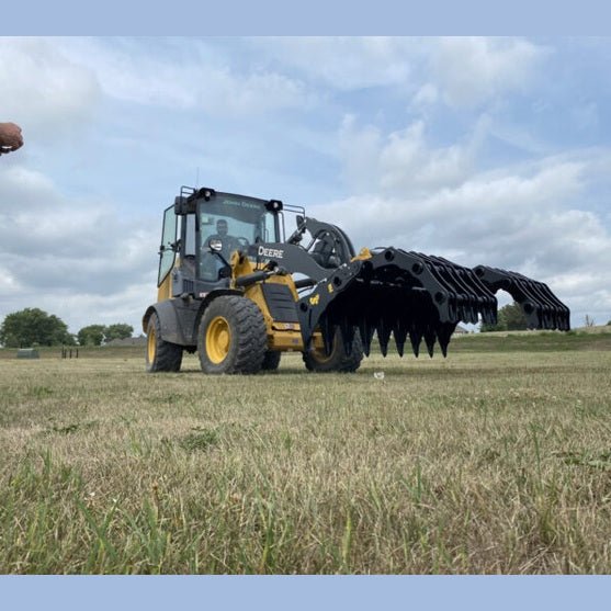 Stinger Attachments Wheel Loader CG - XD Clam Grapple (CG - XD) - Stinger Attachments - Beacon Attachments