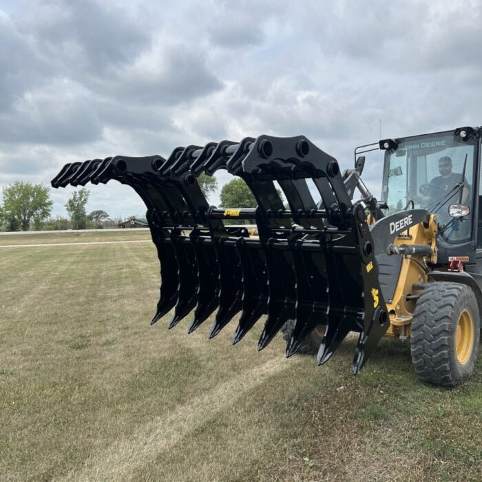 Stinger Attachments Wheel Loader CG - XD Clam Grapple (CG - XD) - Stinger Attachments - Beacon Attachments