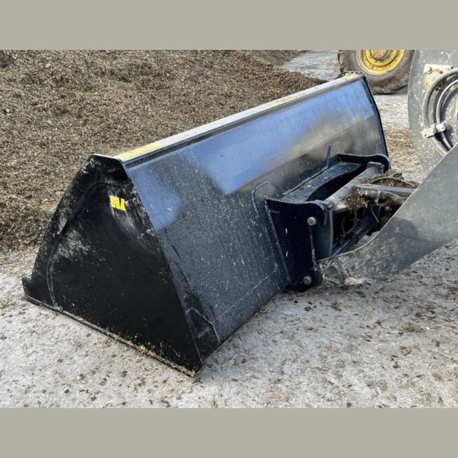 Stinger Attachments Wheel Loader High Volume Material Bucket (MBHV - WL) - Stinger Attachments - Beacon Attachments
